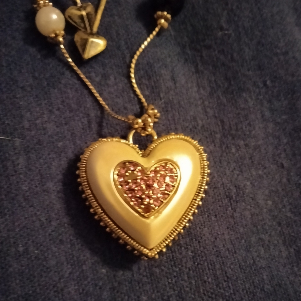 gold-tone BETSEY JOHNSON layered charm necklace BE MINE Valentine Hearts BJ - Picture 6 of 13